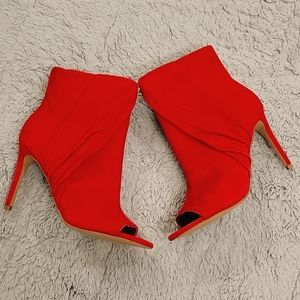 BOOTIES